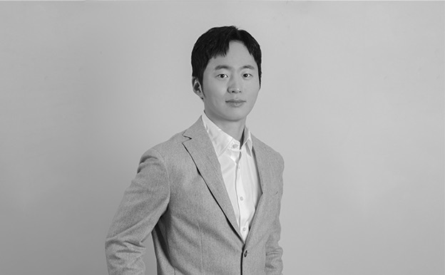 박근우
                       | PD | CEO | Adjunct Professor at SKKU                       | 사람들                       | 시점